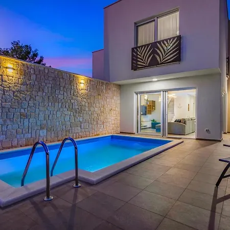 Katrya Luxury 公寓