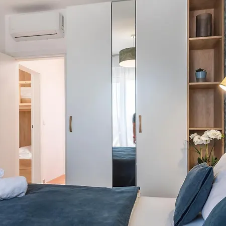 Katrya Luxury 公寓 *