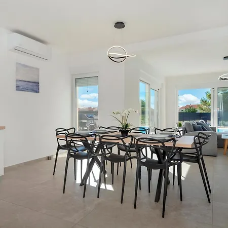 דירה Katrya Luxury וודיצה