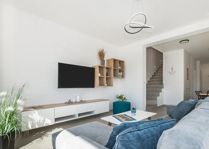 Katrya Luxury * וודיצה