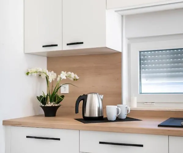 Katrya Luxury * וודיצה