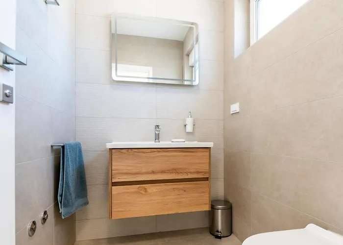 Katrya Luxury וודיצה